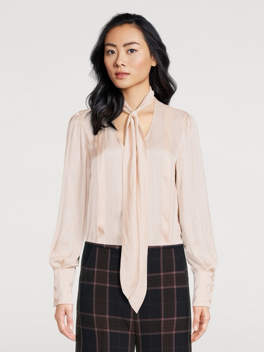 SMYTHE tie-neck blouse cream long sleeve classic bow quiet luxury clean girl M